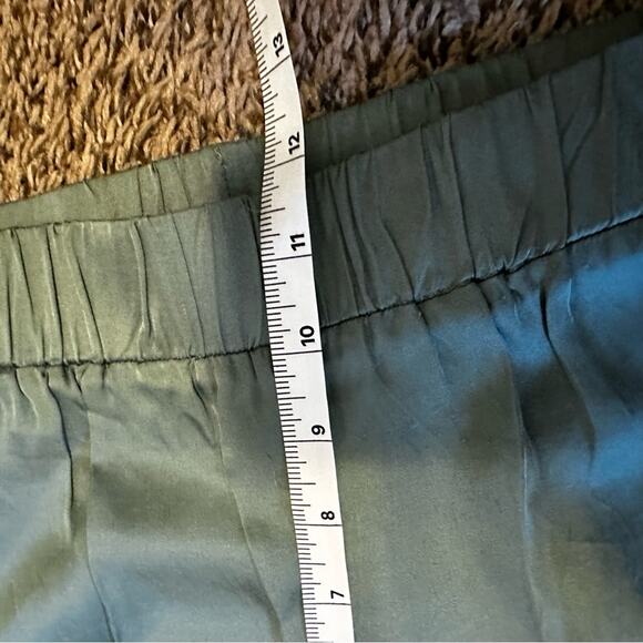 ASOS women’s pants size 4 green capris - Picture 7 of 8